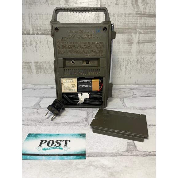 Vintage General Electric Two Way Power Radio Model #7-2808A - Picture 9 of 11